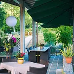 Ξενοδοχείο Casa Grimaldi & Restaurant Tre Stelle S 3*