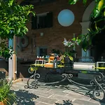 Ξενοδοχείο Casa Grimaldi & Restaurant Tre Stelle S 3*