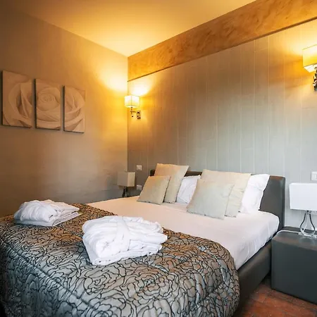 Casa Grimaldi & Restaurant Tre Stelle S 3*