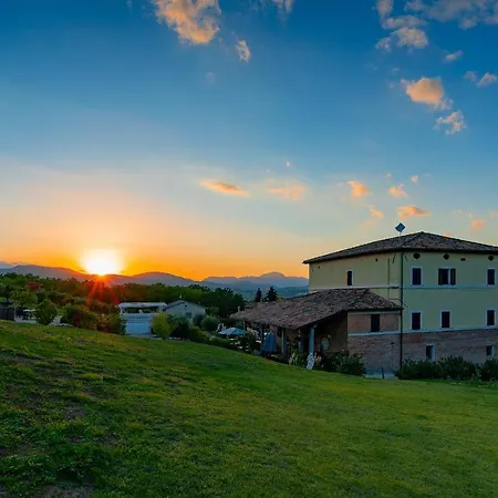 Casa Grimaldi & Restaurant Tre Stelle S فندق ماتيليكا