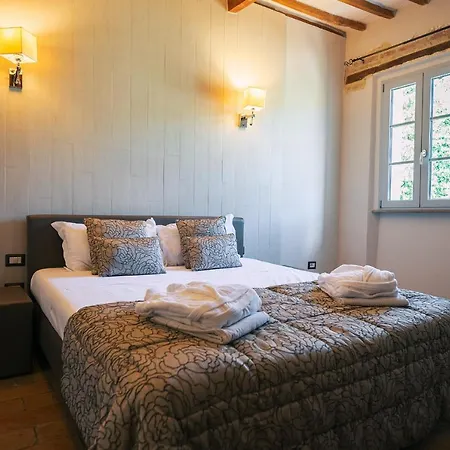 Casa Grimaldi & Restaurant Tre Stelle S فندق ماتيليكا