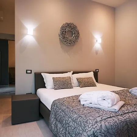 Casa Grimaldi & Restaurant Tre Stelle S 3*