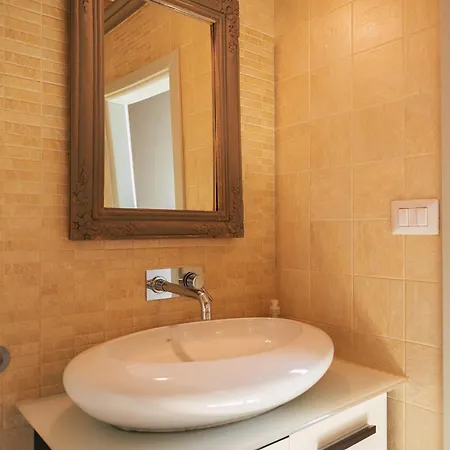 Casa Grimaldi & Restaurant Tre Stelle S מלון 3*